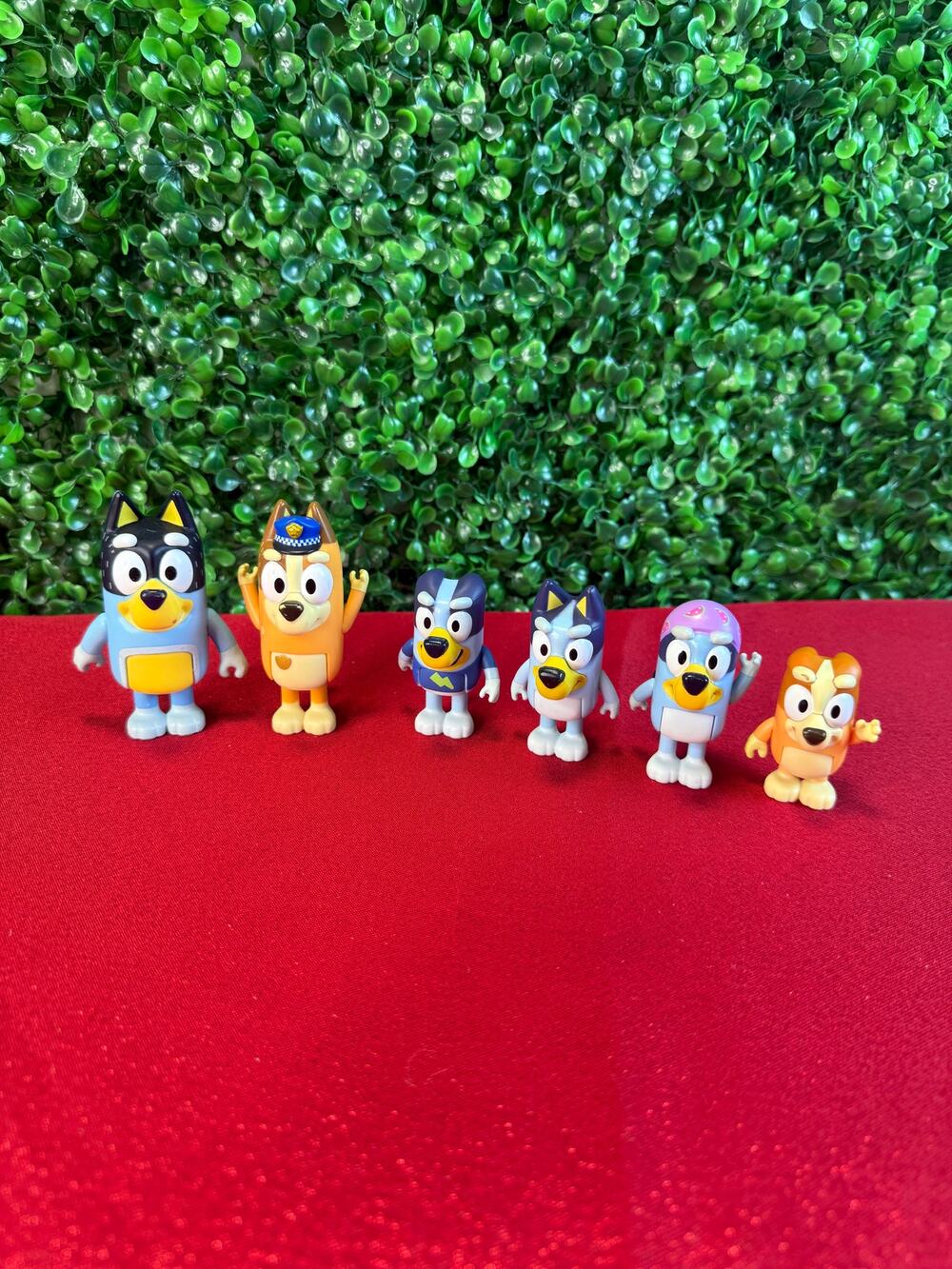 Bluey Mixed Figure Lot of 6 Gotta Be Done Work Bundle of Action Figures